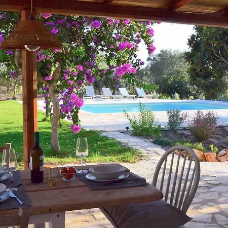 Blue Gecko Villa *